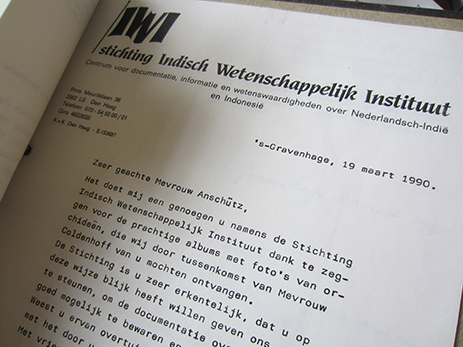 Den Haag 19 maart 1990. Dankbrief aan Anneke Anchütz voor de fotoalbums met orchideeën van Haar Ouders. De brief is ondertekend Deur WA Domburg, van 1988 tot 1993 Vrijwillig medewerker bij Het IWI. IWI-Archief Dankbrieven 1990-1995 {1990: Den Haag}