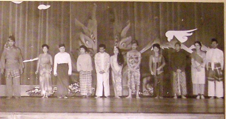 1957. Optreden met Perintis Budaya in Duitsland {1957:Duitsland}