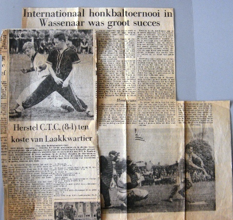Verslagen van het Internationaal Honkbaltournooi in Wassenaar om de 'Haagsch Dagblad-beker', ergens in de vroege jaren 60. Bob is aan slag en haalt het honk {1962:Wassenaar}