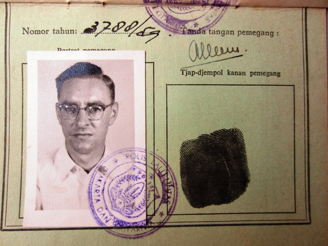 Liekes vader in 1959, als hij nog in Indonesië woont {1959:Soerabaja}