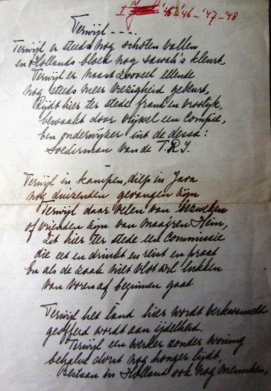 Het gedicht 'Terwijl...' van Alva (pseudoniem) dat oma Elise of moeder Nineke zorgvuldig overschreef; Nineke heeft later met rode inkt een datering toegevoegd {1948:Den Haag}